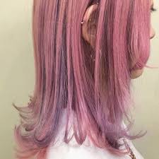 下地 由美さんのスナップ ストリート ミディアム 外ハネ ピンク ピンクカラー ユニコーンカラー ユニコーン ヘア アイディア ヘアスタイリング ヘアスタイル ロング