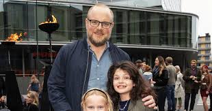 Kopier denne teksten og lim den inn i litteraturlisten din: Steinar Sagen Jeg Er En Streng Pappa