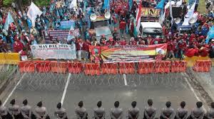 .hari buruh 2021 yang dipantau virtual dari jakarta, selasa (27/4/2021) (antara/prisca triferna). Ucapan Selamat Hari Buruh 1 Mei 2021 Dan Kutipan Untuk May Day Tirto Id