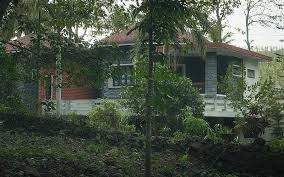 Two family house is a 2000 american film produced by alan klingenstein, based on the story of the uncle of the film's writer and director raymond de felitta (café society). How The Houses In Malayalam Films Make For The Perfect Crime Scene