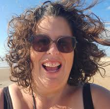 Looking for a professional photographer for family beach photoshoot in May