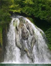 Looks Like An Upside Down Lady In The Waterfall Neat Nature Waterfall Beautiful Places
