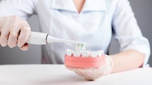Cách thay đầu bàn chải điện chỉ trong tích tắc ngay tại nhà