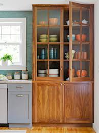 This kitchen cabinets price guide includes costs all three options to assist you in budgeting for your kitchen remodeling project. How To Choose Cabinet Materials For Your Kitchen Better Homes Gardens