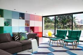 Maison Coloree Au Bresil Lovely Market Les Trouvailles De Constance Meuble Deco Tendances Deco Salon Meuble De Style