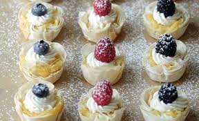 Sprinkle with about 1 teaspoon powdered sugar. Mini Lemon Tart Recipe With Fresh Berries Easy Home Meals