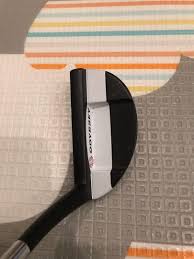 Superstroke currently offers 12 different putter grips, ranging from ones suited to belly or long putters, to traditional putters and even a claw grip designed specifically for a 'claw' putting technique, used recently by players such as phil mickelson. Odyssey Versa 9 Putter With Superstroke Grip Sports Sports Games Equipment On Carousell