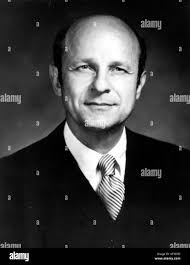 Artist raymond hi-res stock photography and images