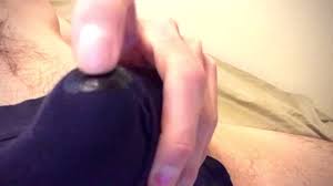 【日本人】ギンギンの勃起チンポを激しくシゴいてヌルヌルの我慢汁がパンツに染み出す寸止めオナニー【51】