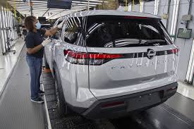 The suv is likely to be offered in four trims as the outgoing model and would start at a price of $32,775 which is the cheapest variant. All New 2022 Nissan Pathfinder Enters Production Ahead Of Market Launch This Summer Carscoops