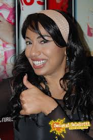 Tahniah! Ning Baizura & Omar Sharif Selamat Bertunang di Rumah Bapanya