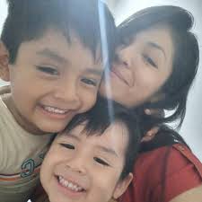 Miren las lindas Botellas que Laive, tiene para los más pequeños de casa 💜  Ahora, tomar agua es más divertido 👌🏻 Y para así hacer celebraciones más  divertidas 🥳 estaremos colocando estas