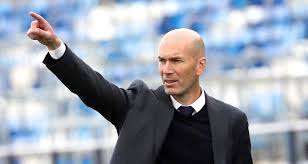 Le 1 er octobre 1881 est créée la société de gymnastique et de tir des girondins, club omnisports à l'origine des girondins de bordeaux. Girondins Real Madrid Zinedine Zidane Garderait En Tete L Idee D Entrainer Bordeaux