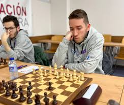 Primeira vitoria como local para a Escola Xadrez-Pontevedra-UVigo