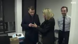 Marseille foot news est l'application idéale pour tout fan de l'om. Football Quand Emmanuel Macron S Enerve Pour Une Defaite De L Om En Pleine Campagne Presidentielle Linfo Re Sports Football