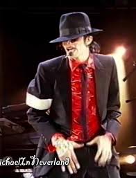 Epingle Par Zeynep Yamak Sur King Of Pop L Ve Never Stop