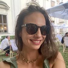 Evelyn Sanders's Instagram, Twitter & Facebook