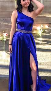 If you want to really do experiment with colours then you can go with lemon you should prefer white jeans or a cream color trouser. Which Nail Paint Colour Can Suit A Blue Dress Quora