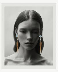 The Irene Ring. A study in texture, proportion, and quiet confidence.  Brushed gold meets rhythmic ridges, echoing the strength and softness that  define the women who wear it. Designed to be stacked