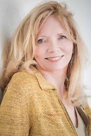 Pamela Brown's Instagram, Twitter & Facebook