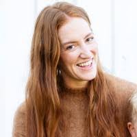 Elizabeth Demarco's Instagram, Twitter & Facebook