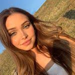 Madeline Daigle's Instagram, Twitter & Facebook