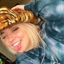 City girl in Idaho 🤠😜🤡 I've seen more cowboy boots and trucks in the  last month than over my entire span of life 😂