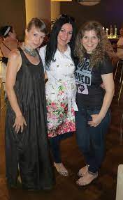 Potrivit unui comunicat de presă, angela gheorghiu revine cu un nou material discografic, dedicat sărbătorilor de iarnă, după. Ad Angela Piace Michael Buble Angela Like Michael Buble Operafashion