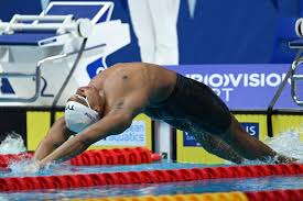 He was born in 2000 in chamber, france. Yohann Ndoye Brouard Au Pied Du Podium Du 200 M Dos Des Championnats D Europe L Equipe