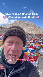 Seasons Greetings: Peace On Earth, Goodwill To All  💦🌎💔❤️‍🩹♥️🙏☮️🍉☮️🙏♥️❤️‍🩹💔🌎💦#GivePeaceAChance