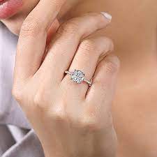 Because of the different gold and alloy content, the color of rose gold can vary a lot. 18k Rose Gold Hidden Halo Round Diamond Engagement Ring Er14975r8k83jj Gabriel Co