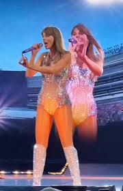 @moonlithoaxs video Tweet