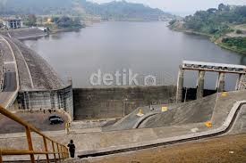 Read more danau saguling surut / danau saguling surut waduk saguling menyusut budidaya ikan kusut bseminario2. Menyesap Ketenangan Di Wisata Waduk Saguling