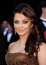 Topul a fost realizat de publicatia americana los angeles times si a reunit cele mai celebre actrite, care au fost votate de cititori. Aishwarya Rai Simbolul Frumusetii Indiene Criticata Ca E Prea Grasa Actrita A Slabit Enorm Si Este La Fel De Frumoasa Transformarea Celei Mai Cunoscute Actrite De La Bollywood Procinema Protv Ro
