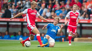 Kevin pannewitz wurde außerordentlich vom fc carl zeiss jena gekündigt er will gegen diese maßnahme pannewitz äußert sich über seinen rauswurf. Fussballprofi Kevin Pannewitz Will Klagen Kundigung Wegen Ubergewichts Sport Tagesspiegel