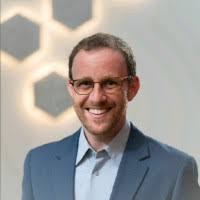 300+ profilů „Sukeník“