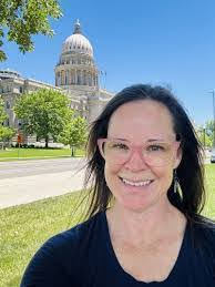 Marcie Masters's Instagram, Twitter & Facebook