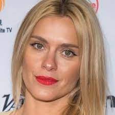 Carolina dieckmann es una actriz y modelo brasileña nacida el 16 de septiembre de 1978, en río de janeiro. Carolina Dieckmann The Movie Database Tmdb