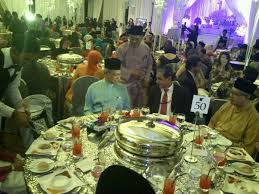 Mustapa Mohamed On Twitter 9 Dis Perkahwinan Anak Tan Sri Aziz Shamsuddin Hadir Sama Tun Khalil Tun Mahathir Tun Abdullah Dato Sri Najib Http T Co Jx3bei4s