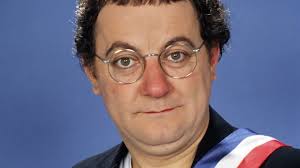 Coluche's father died when he was young, and his mother was. Coluche Devenir President Comme Une Bonne Blague L Echo