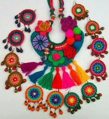 Ocak ayı geliyor ve yılbaşı hazırlıkları,. Birbirinden Guzel 43 Farkli Orgu Ile Yapilan Sus Esyalari Boncuk Tig Isleri Orgu