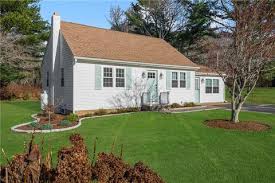 Narragansett ri real estate & homes for sale. 57 Foddering Farm Rd Narragansett Ri 02882 24 Photos Mls 1270594 Movoto