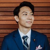 Calvin Yang's Instagram, Twitter & Facebook