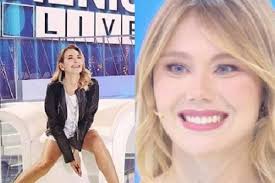 Loredana lecciso è stata ospite da barbara d'urso a domenica live e ha parlato di al bano e della leggera ischemia che lo ha colpito a marzo. Domenica Live Gaffe Di Barbara D Urso Chi E Jasmine Carrisi