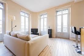 You can use the special requests box when booking, or contact the property directly with the contact. Apartment Hypercentre Design Et Lumineux Toulouse France Booking Com