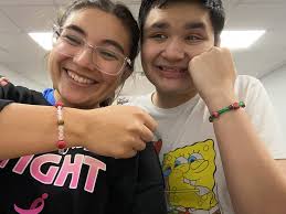 We enjoyed a morning full of Thanksgiving crafts and games. The kiddos  loved creating turkey headbands and pin the hat