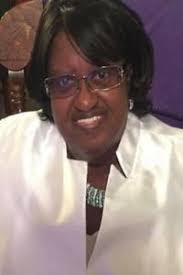 Lillie Hutchinson's Instagram, Twitter & Facebook