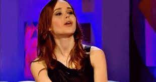 Gif Hunts Ellen Page Gifs Ellen Page Ellen Gurl