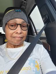 Robyn Drew's Instagram, Twitter & Facebook