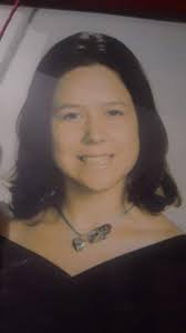 Let's have some fun! Drop your senior pic and yr of graduation. 2009